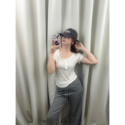 MosesQueen魔西女王休闲透气短袖T恤夏季半开领纽扣短款修身上衣