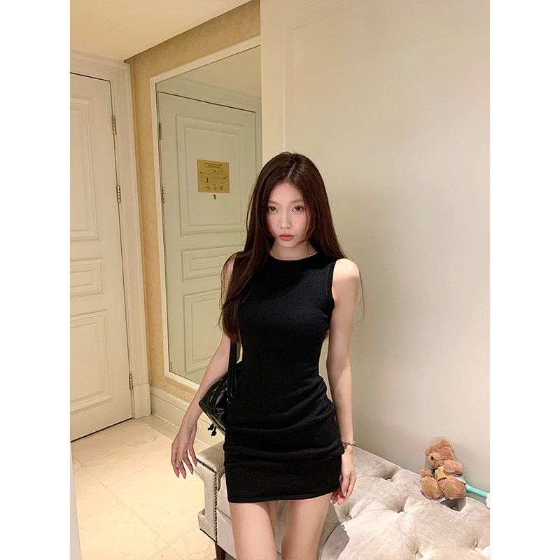 MosesQueen魔西女王黑色坎肩针织连衣裙2025夏季新款圆领修身裙子
