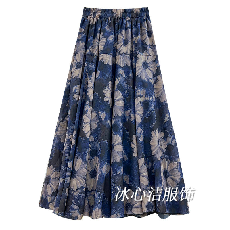 夏天绝美大摆碎花裙女半身裙夏季2025新款度假风沙滩裙a字长裙子