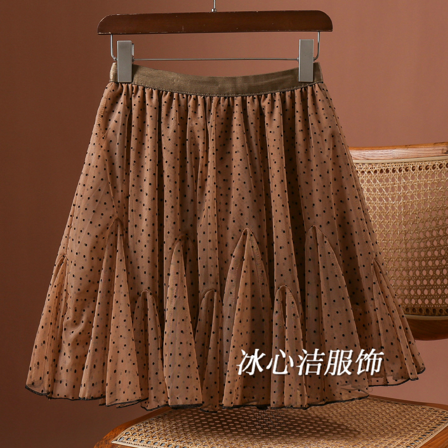 夏天小个子好看植绒波点网纱短裙半身裙2026夏季新款A字裙子伞裙