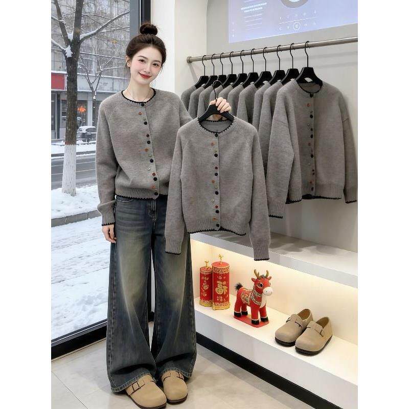 开衫减龄mm女针织春季韩系上衣宽松巨显2026灰色漂亮独特大码瘦胖