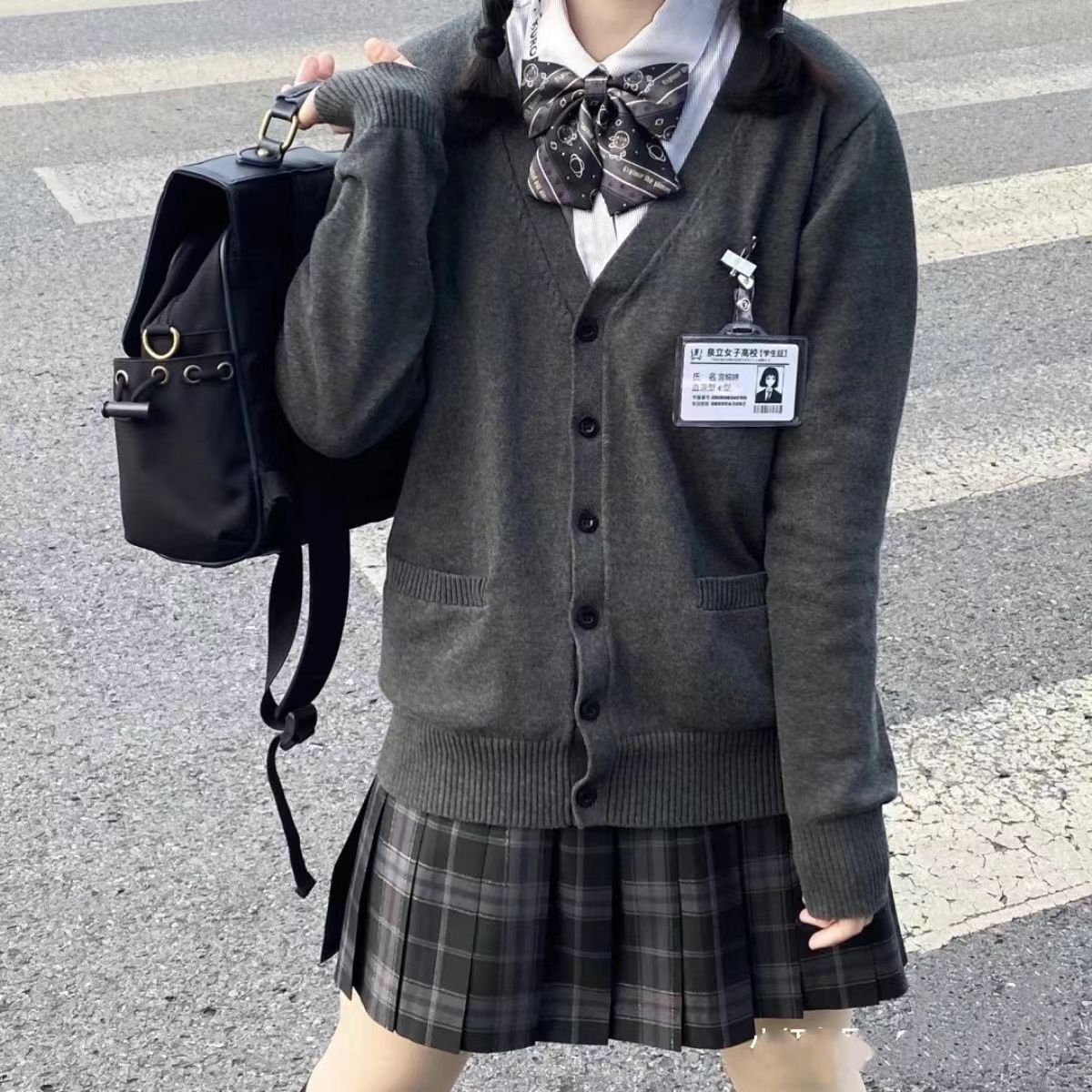 jk制服学院风针织衫基础款秋冬v领毛衣外套日系学生校服班服