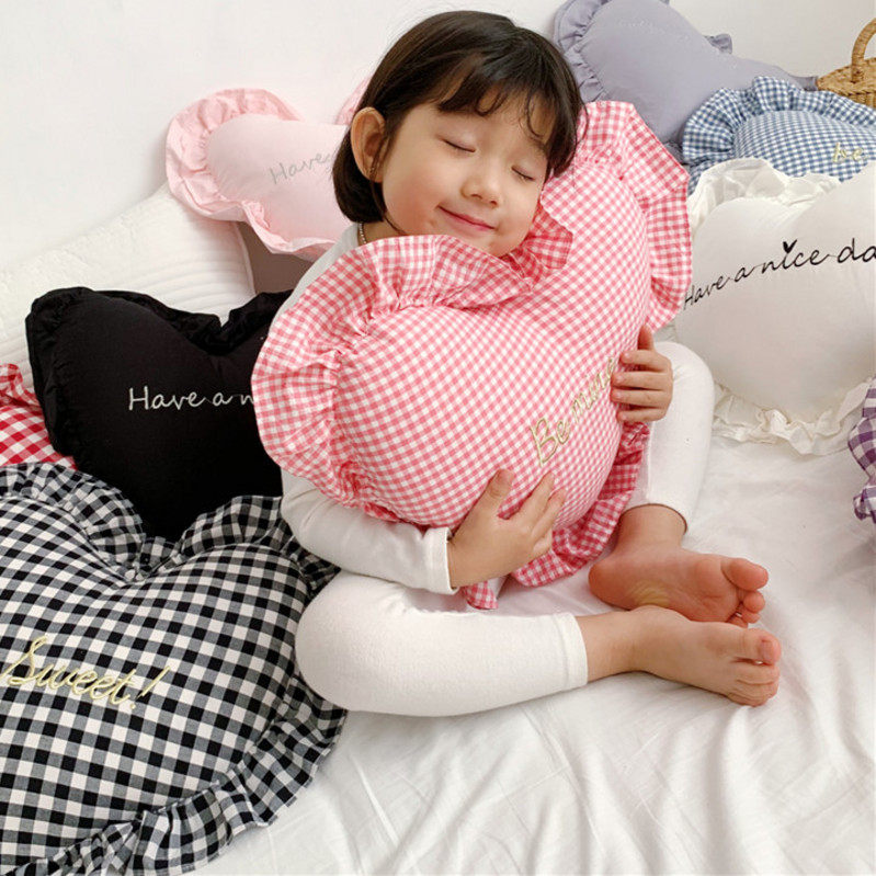 ins可爱甜蜜色彩荷叶边水洗棉爱心抱枕 床头装饰陪睡枕 含芯可拆|msdalam kategori rumah Fabrik, bantal/bantal - dari Buy2taobao.com untuk memberikan perkhidmatan ejen Taobao profesional membeli