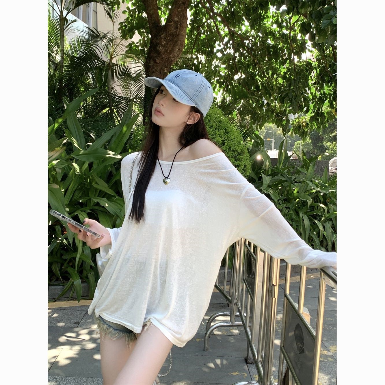 白色薄款长袖斜肩T恤女秋季慵懒微透防晒罩衫宽松休闲打底衫上衣