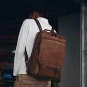 电脑双肩包女高级感小众2025新款 简约背包复古港风书包女大学生潮