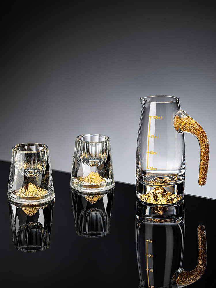 轻奢高档金箔白酒杯套装家用中式水晶玻璃小酒杯子分酒器酒盅酒具
