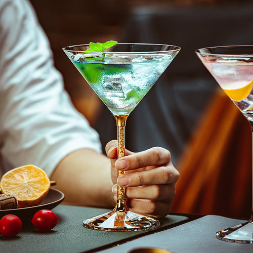 高档轻奢水晶玻璃鸡尾酒杯套装创意家用高脚马天尼杯玛格丽特杯子