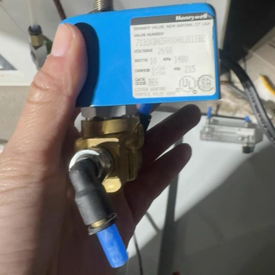 议价7131KBN26Y00AOJ111B2 电磁阀 工业工控控制阀门维修