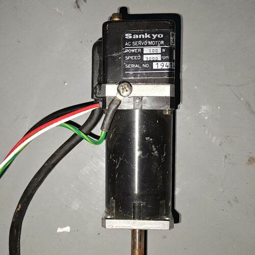 议价MC101NS302SNN01 Sankyo AC伺服电机 100W 3000rpm维修