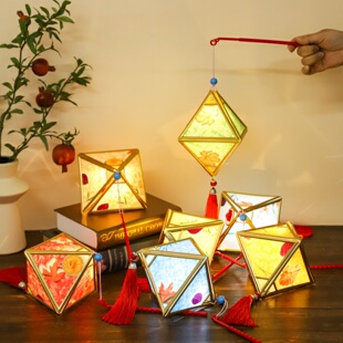 马年新款古风菱形花草纸满天星成品花灯春节元宵灯会热销手提灯笼