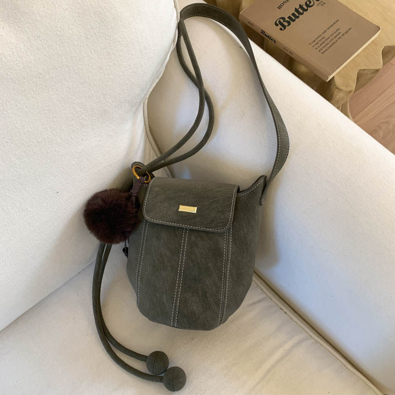 高级感小众复古南瓜包包女2025新款百搭通勤水桶包超火单肩斜挎包,箱包皮具/热销女包/男包,水桶包,淘宝优惠券,粉丝福利购,淘宝优惠卷