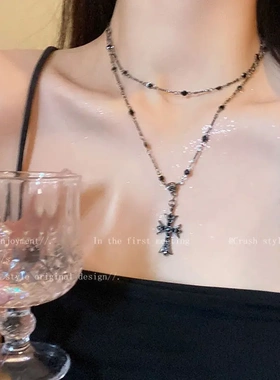 暗黑十字架项链女潮长款双层叠戴甜酷毛衣链小众轻奢高级感锁骨链