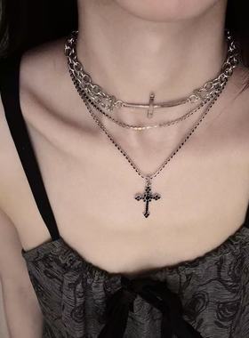 暗黑Y2K亚比少女叠戴十字架项链哥特风辣妹配饰甜酷锁骨链颈链潮