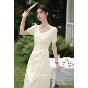 鹿向南「花间煮酒」法式收腰显瘦泡泡袖连衣裙女夏季新款气质裙子