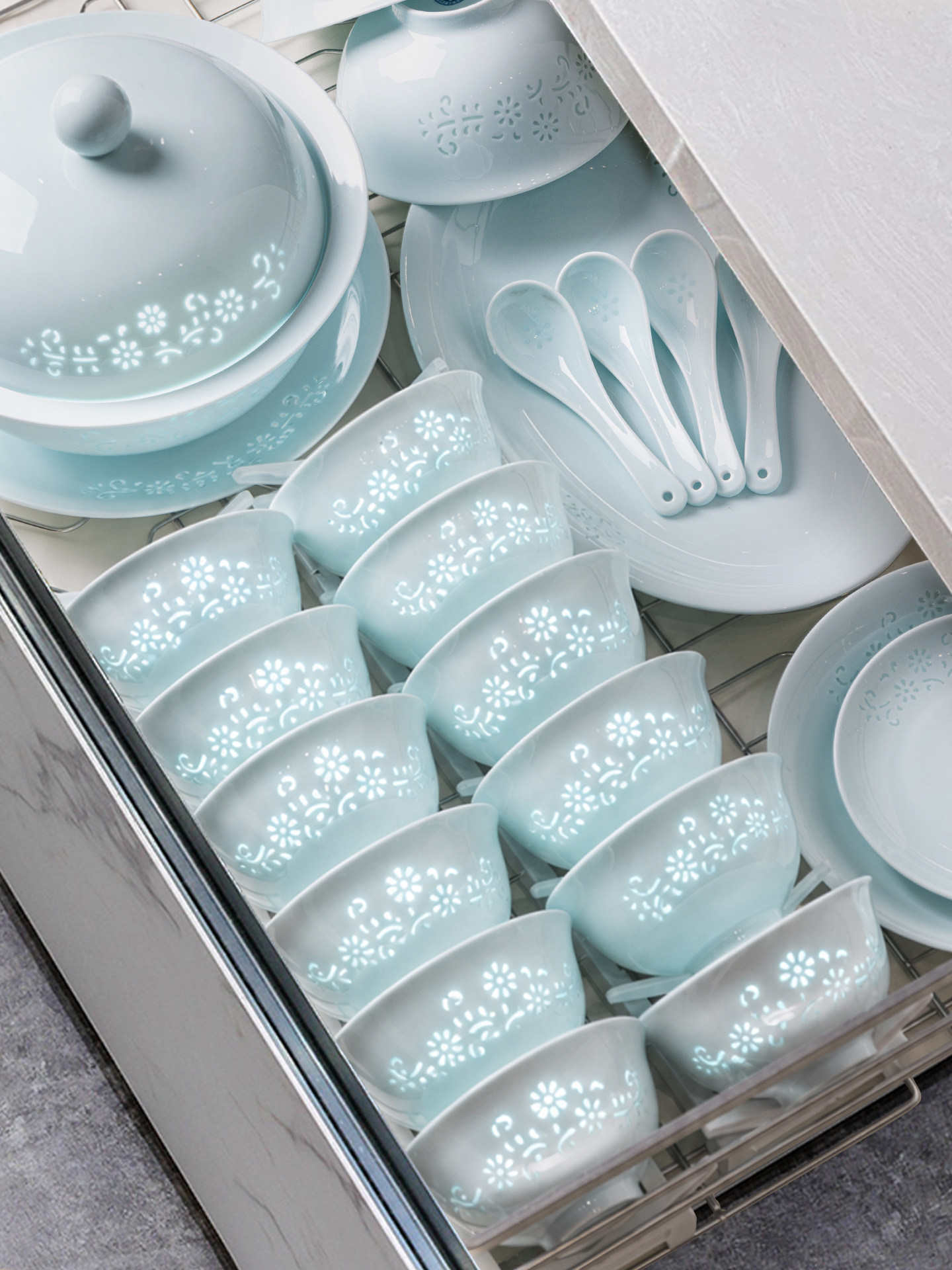 Jingdezhen seladon çini qab dəsti - ağ yüksək keyfiyyətli boşqab və