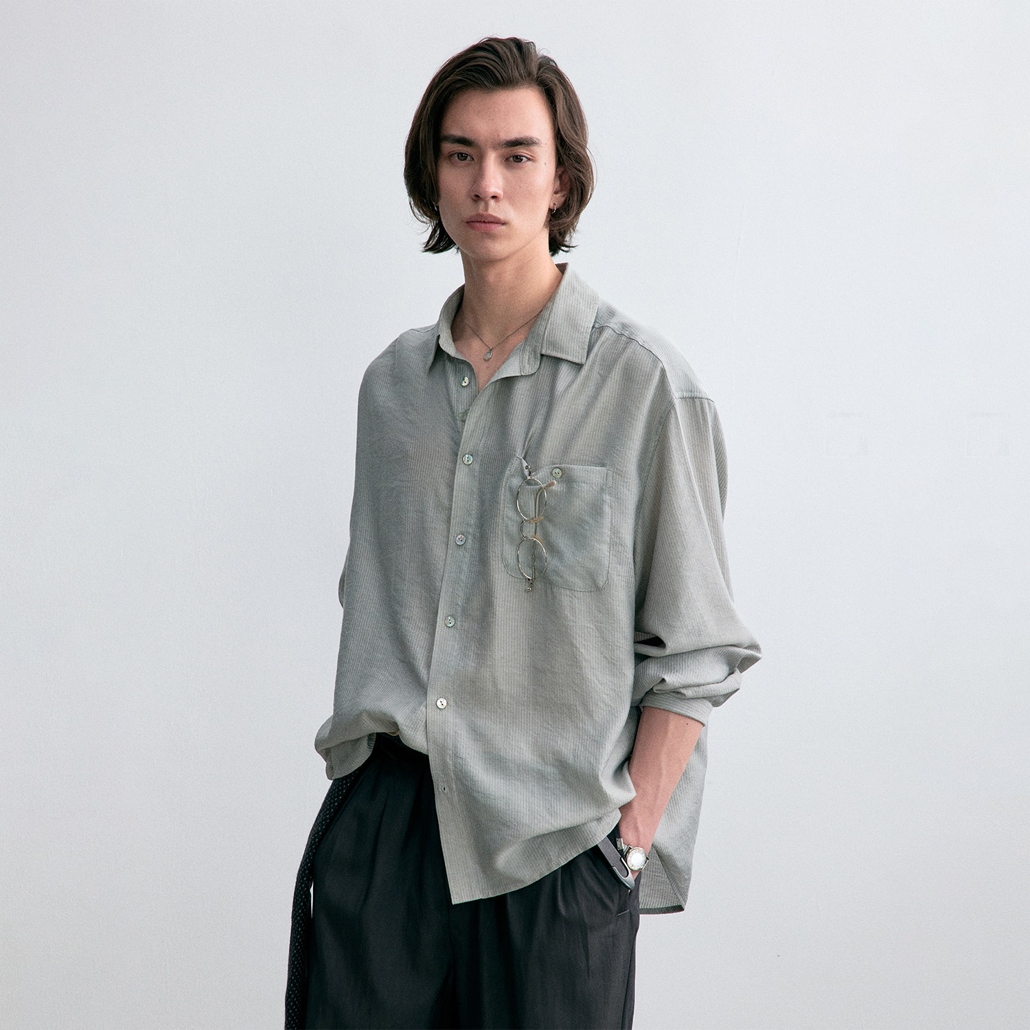 C2H4 Brentwood Alley Texture Shirt 布伦特伍德小巷 垂坠衬衫 - 实物图