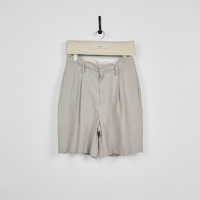 C2H4 Fold-over Tailored Shorts 定格瞬间褶皱腰部 维里尔短西裤