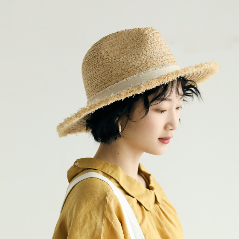 拉菲草帽女夏季出游休闲度假遮阳帽平沿巴拿马礼帽毛边沙滩帽韩版