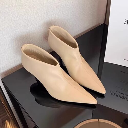 气质细跟显瘦弹力短靴及裸靴