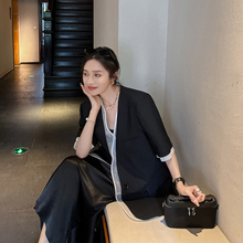 黑色短袖西装外套女2025新款夏季薄款高级感西服气质洋气休闲上衣