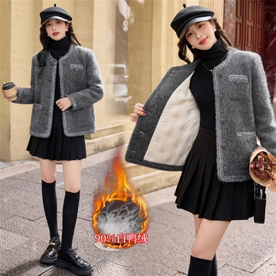 小香风中长款灰色圆领羽绒服