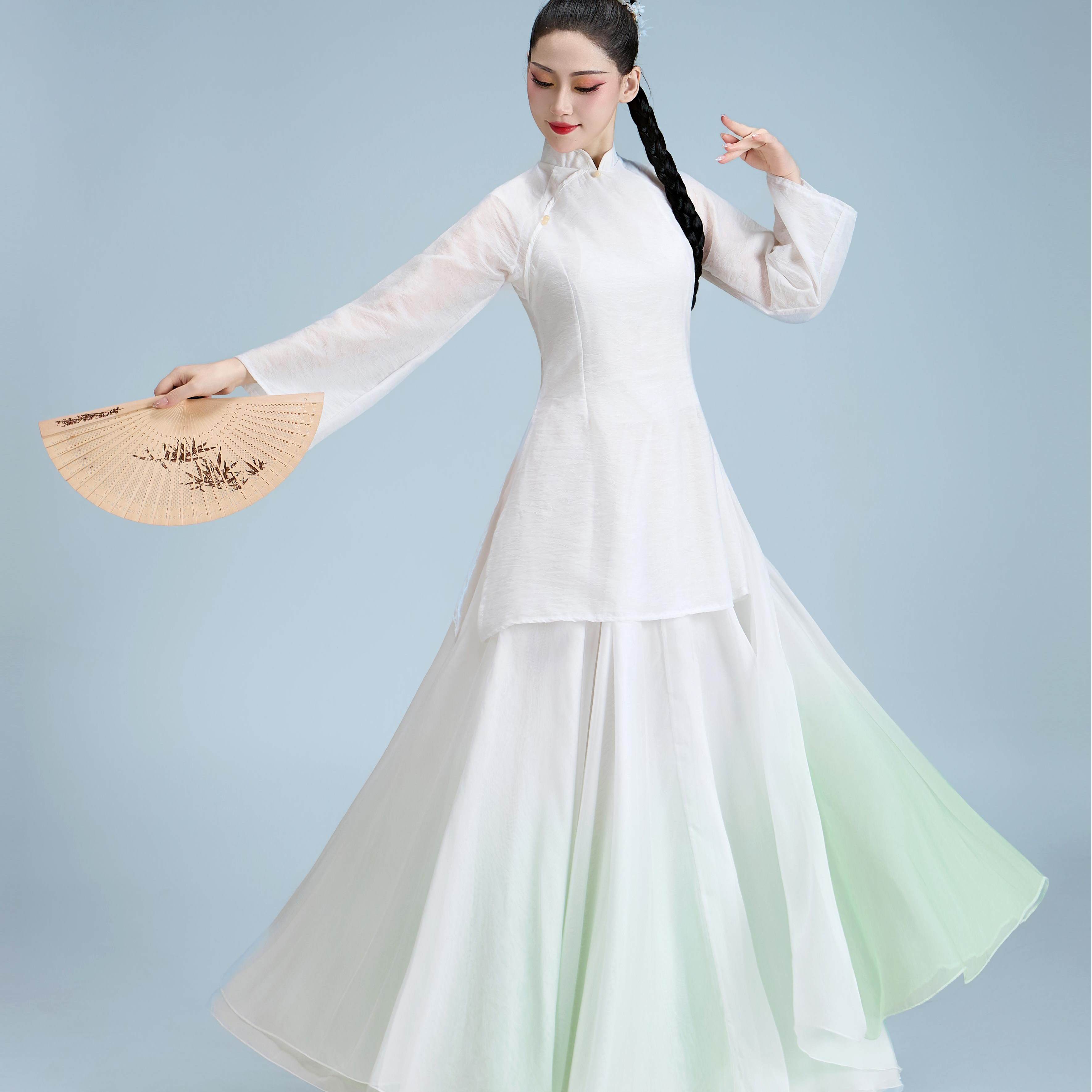 高档一扇百年剧目舞蹈服图片