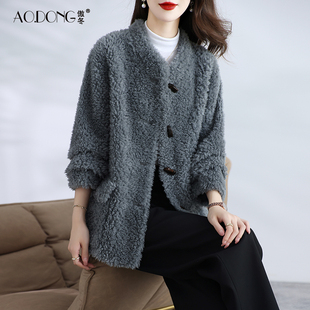 海宁颗粒绒皮草外套女短款加厚羊剪绒一体牛角扣妈妈羊羔毛大衣冬