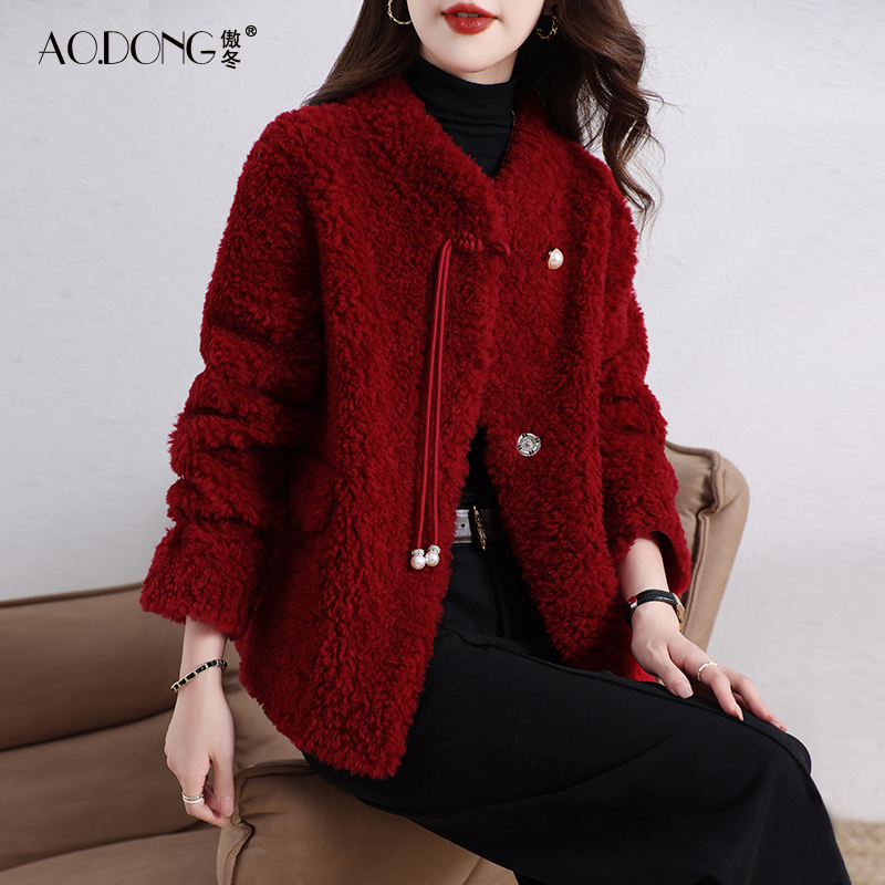 海宁颗粒绒皮草外套女短款