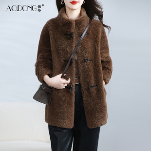 海宁颗粒绒皮草外套女中长款保暖休闲牛角扣加厚一体羊羔毛大衣冬