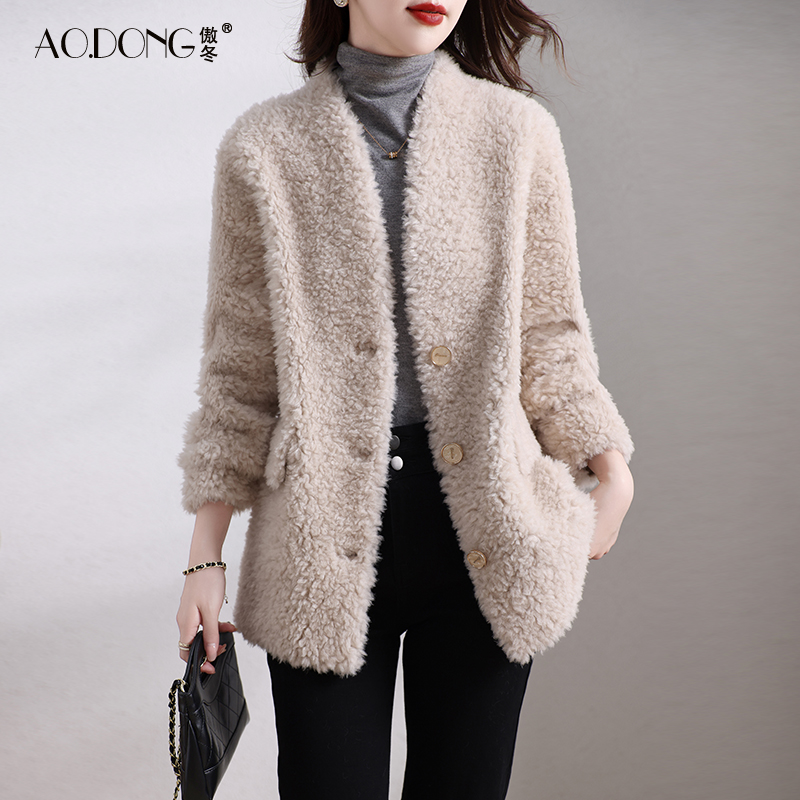 新款海宁颗粒绒皮草外套女