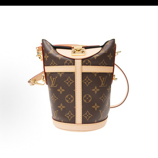 鲲协玻璃天窗翻盖2026亚克力可移动礼品盒文艺35889