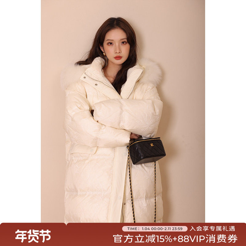 竹依依高端刺绣白色狐狸大毛领长款羽绒服女2025冬新款90白鹅绒服