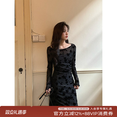 重工植绒金丝白色连衣裙女长袖