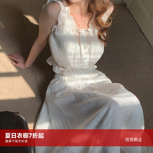 白色刺绣上衣+半裙两件套女新款