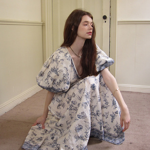 竹依依法式复古青花瓷蓝色花卉连衣裙女夏亚麻印花灯笼袖大摆长裙