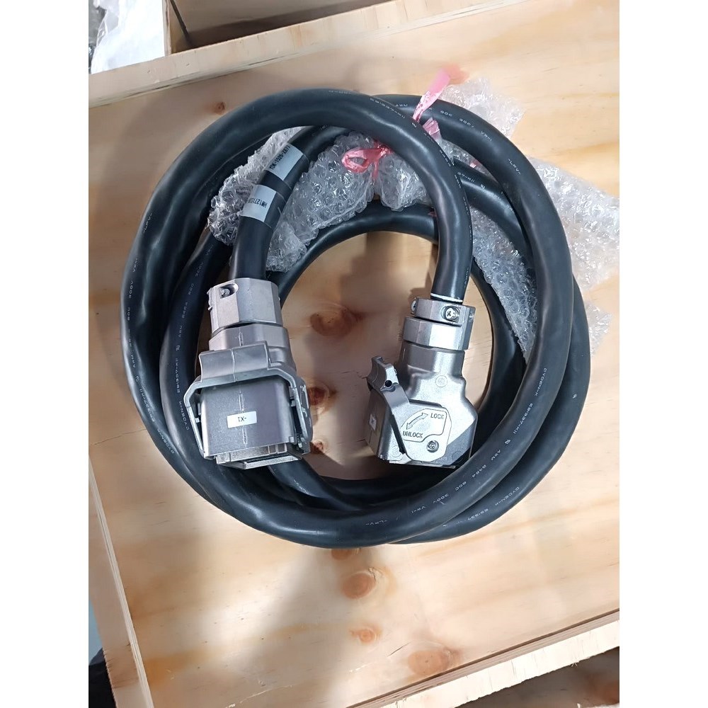 安川机器人GP12用户线缆HW1271526-4议价出 议价