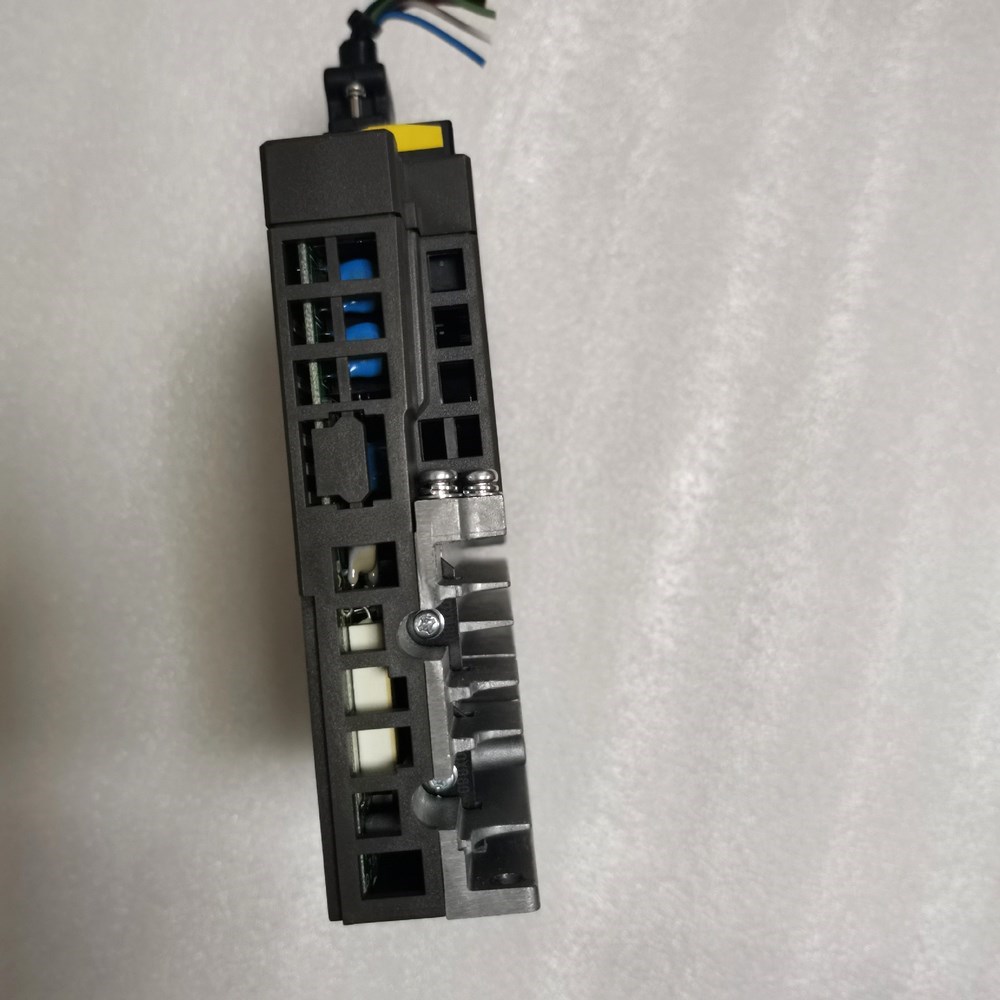 富士伺服驱动器RYB101S3-VBC检测完好有保修可提 议价