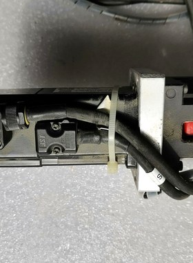 安川YASKAWA伺服电机SGMJV-01ADA21 议价