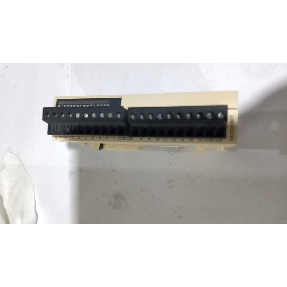 施耐德 TM2DDI16DT 功能好成色如图议 议价