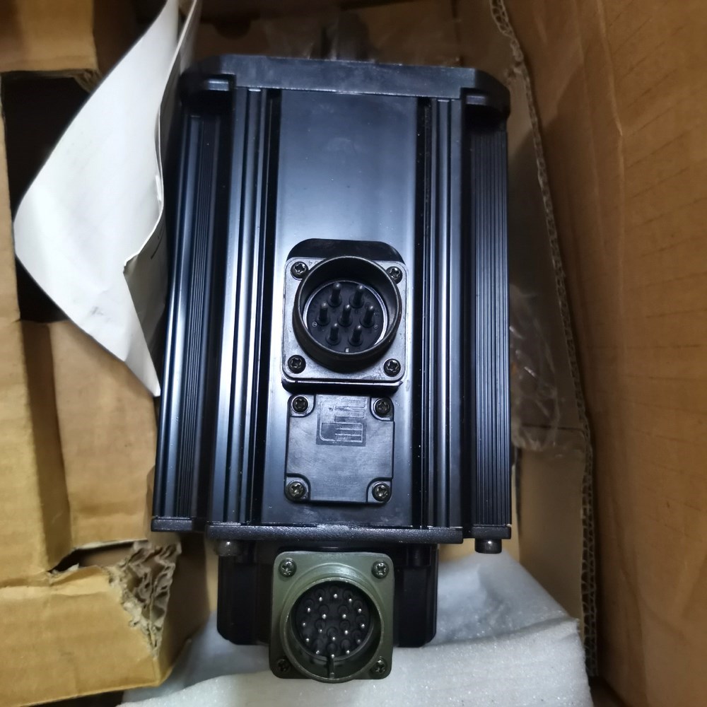 原装富士伺服电机GYG152CC2-T2G-BT2E库 议价