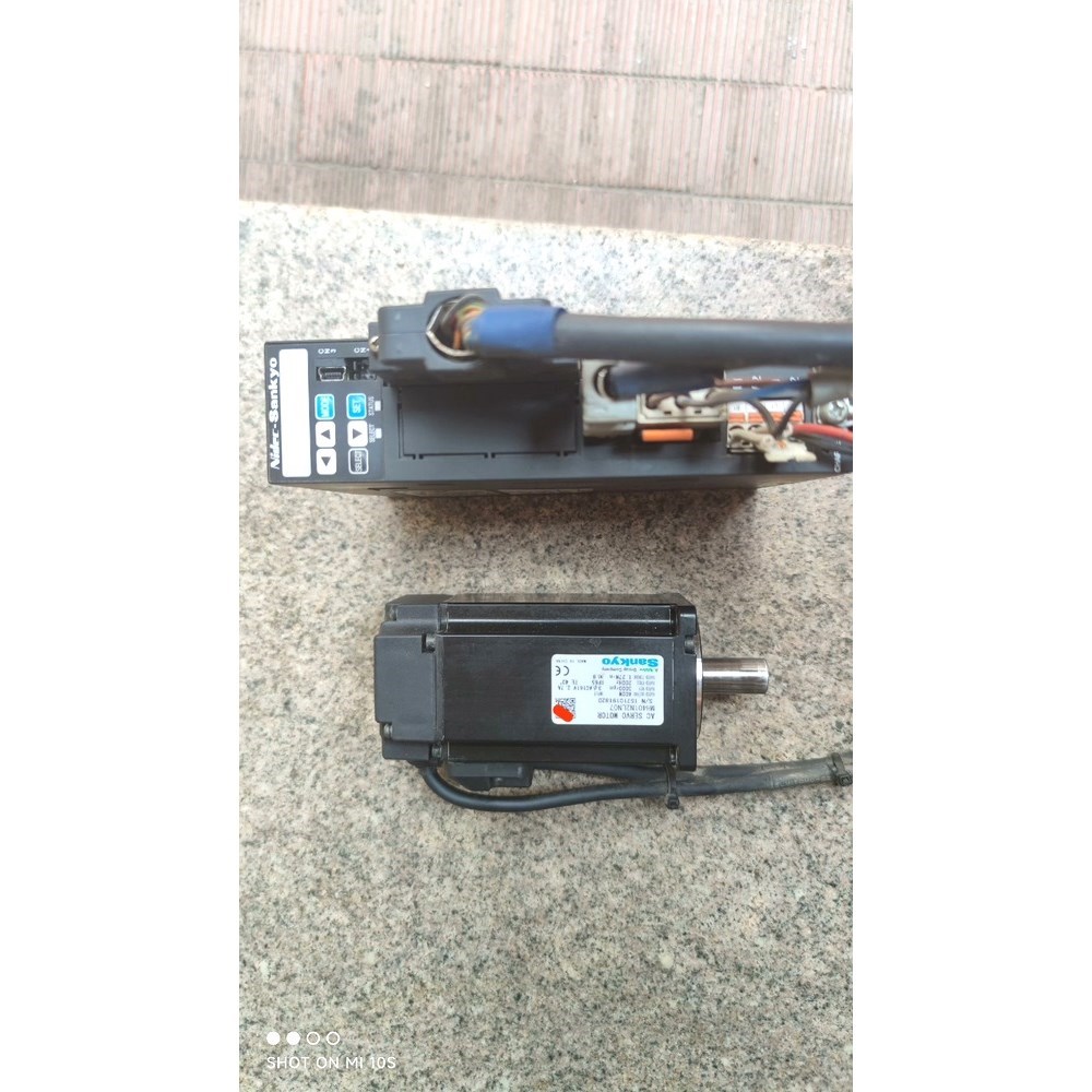 日本三协伺服一套驱动DA22411电机MH401 议价