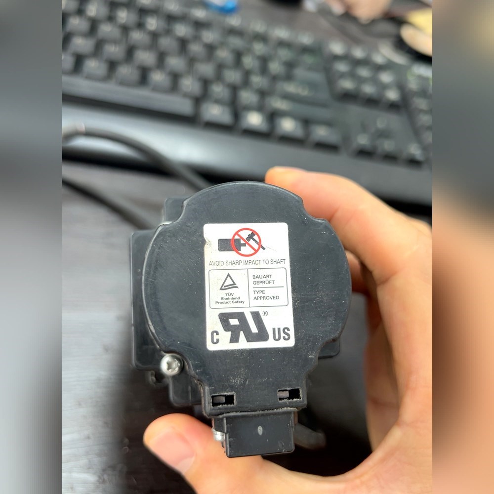 富士伺服电机GYS201DC1-SE Z43 检测完好 议价