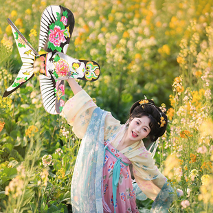 【拍照道具】潍坊传统纸鸢风筝2025新款大人专用燕子手持拍照道具