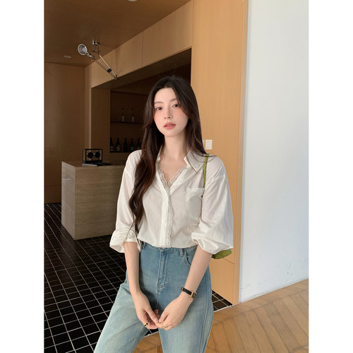 郭九九呢 法式通勤V领蕾丝边宽松衬衫女春秋九分直筒牛仔裤套装