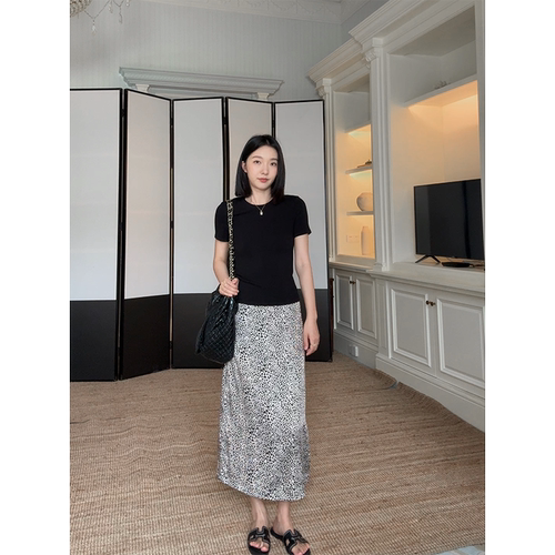 郭九九呢 复古气质豹纹显瘦a字半身裙简约百搭短袖t恤夏季上衣女