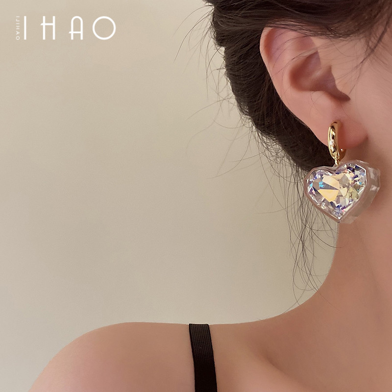 适合夏季佩戴 时尚立体爱心钻石耳环日韩ins小众甜酷设计个性耳饰,饰品/流行首饰/时尚饰品新,耳环,淘宝优惠券,粉丝福利购,淘宝优惠卷