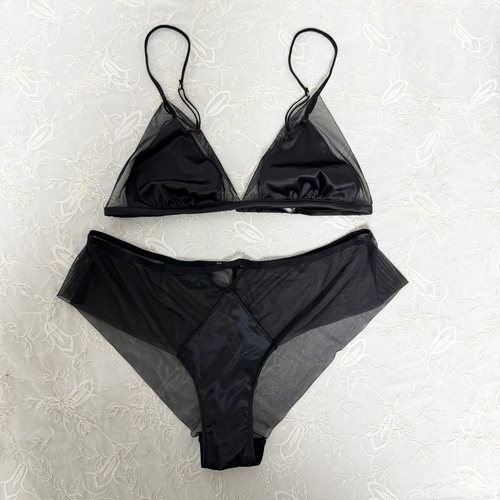 外贸原单女士缎面网纱文胸套装