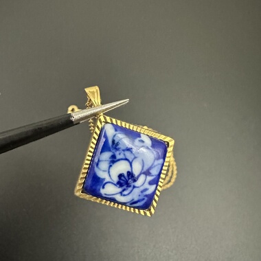 国外vintage 烧瓷 古董项链。金属材质合金镀金 复古风项链。