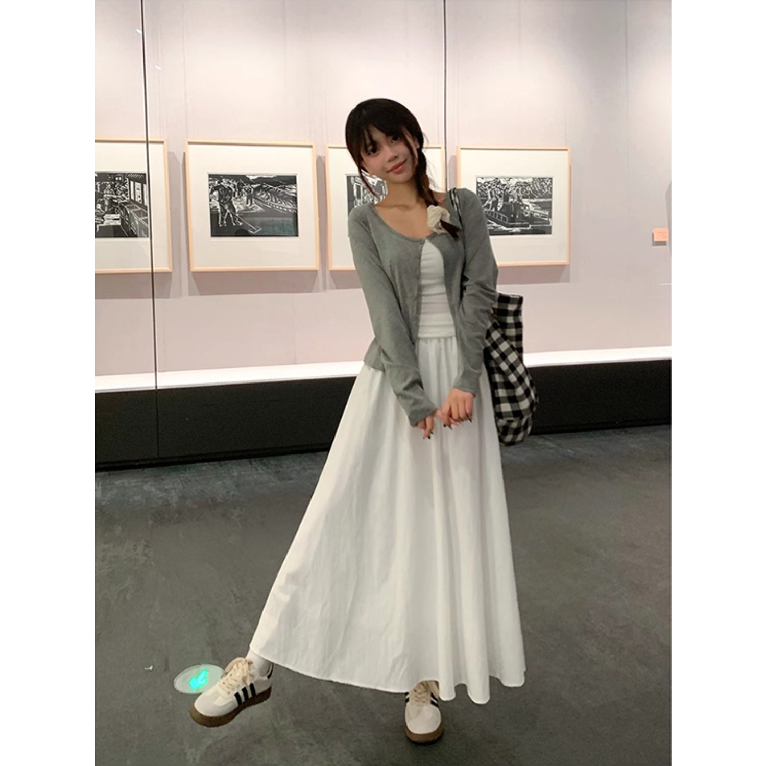 孕妇褶皱半身裙春季2025新款宽松显瘦休闲百搭托腹A字长裙子春装