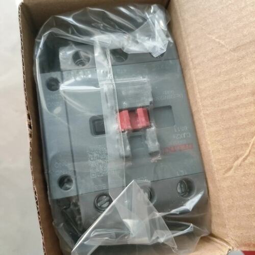 议价全新交流接触器 CJX2s-6511M AC220